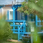 Mobile-home Avec Terrasse Pour 4, Cuisine Equipee - Api-1-52-1085 마르세이앙