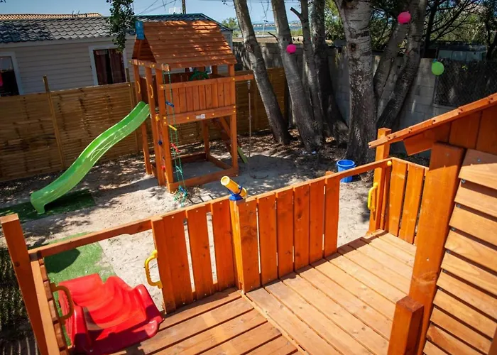 Mobile-home Avec Terrasse Pour 4, Cuisine Equipee - Api-1-52-1085 Марсейан