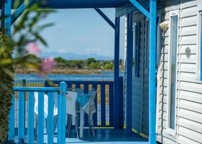 Mobile-home Avec Terrasse Pour 4, Cuisine Equipee - Api-1-52-1085 Кемпинг *